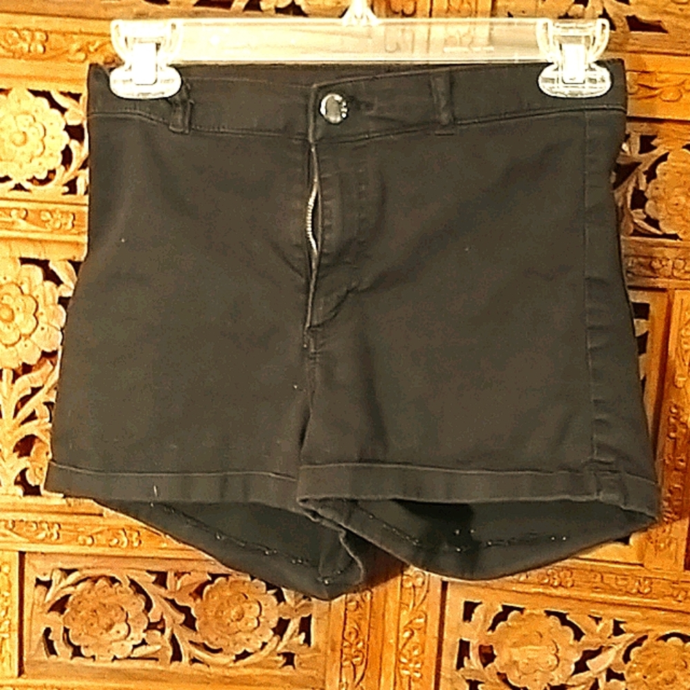 H&M high waisted dress shorts